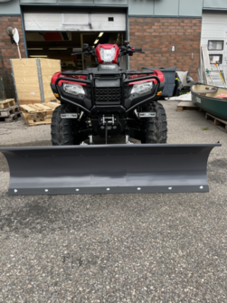 Honda TRX520FE2 T3b traktorimönkijä