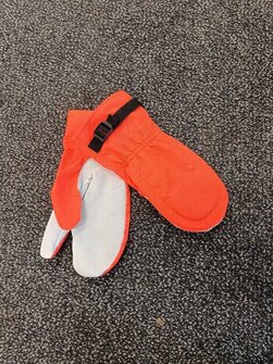 Viltex metsurin rukkanen liipaisinsormella 