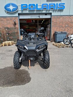 Polaris Sportsman 570 Onyx black