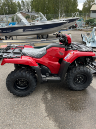 Honda TRX520FE2 T3b traktorimönkijä