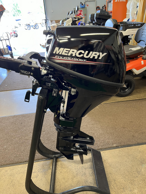 Mercury FourStroke 8 MH perämoottori. 1 KPL NYT HUIPPUEDULLISESTI 1790,00